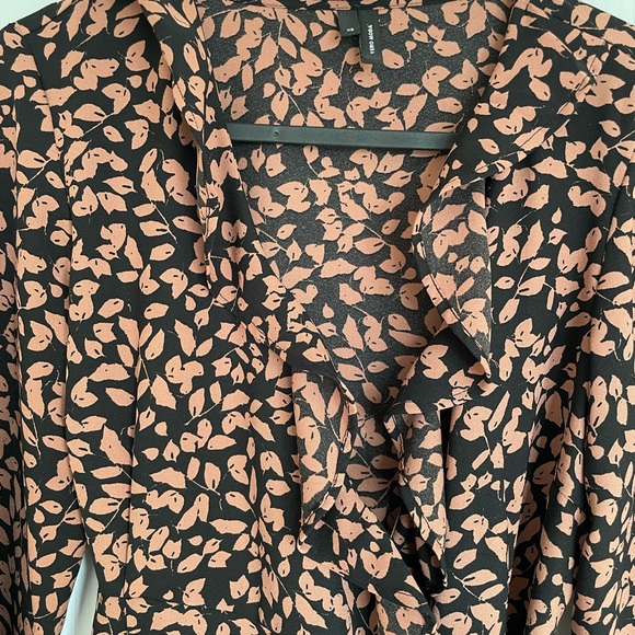 💕2 for $19 💕 | VERO MODA Printed Wrap Dress | XS - Picture 7 of 7